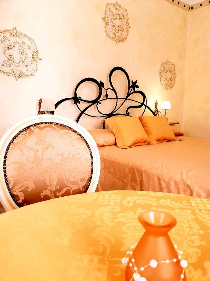 Bed and Breakfast Palazzo Castiglione Галлиполи Экстерьер фото