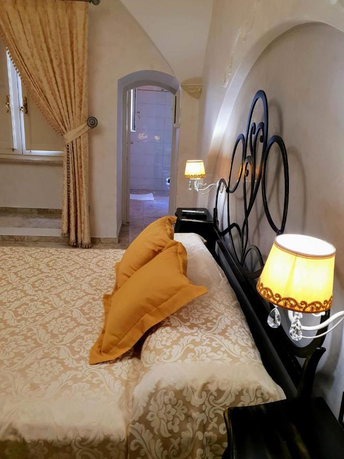 Bed and Breakfast Palazzo Castiglione Галлиполи Экстерьер фото